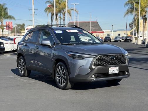 2022 Toyota Corolla Cross XLE