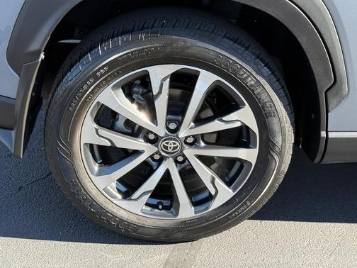 2022 Toyota Corolla Cross XLE