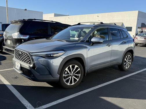 2022 Toyota Corolla Cross XLE