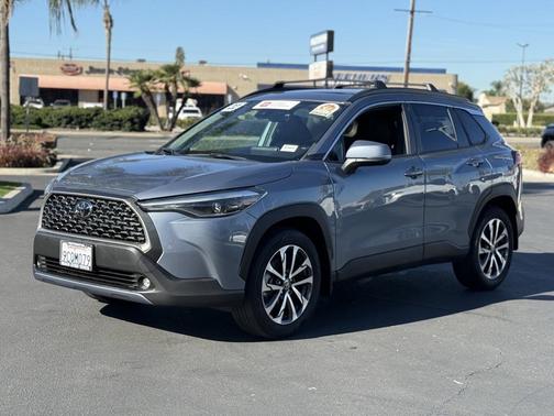 2022 Toyota Corolla Cross XLE