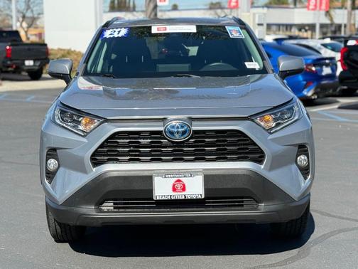 2021 Toyota RAV4 Hybrid XLE