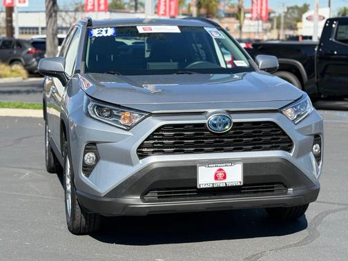 2021 Toyota RAV4 Hybrid XLE