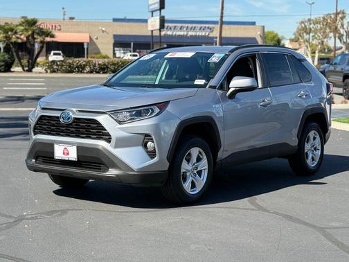 2021 Toyota RAV4 Hybrid XLE