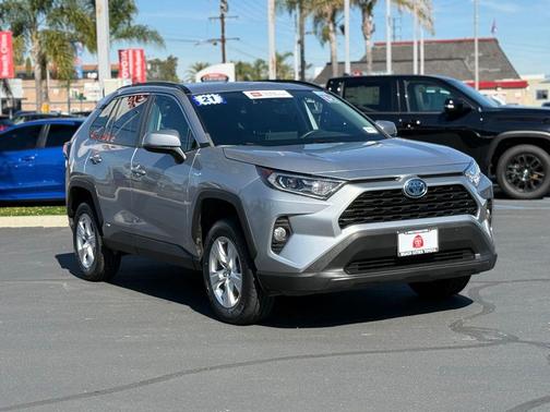 2021 Toyota RAV4 Hybrid XLE