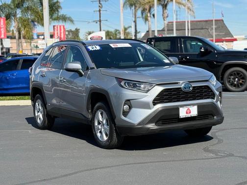 2021 Toyota RAV4 Hybrid XLE