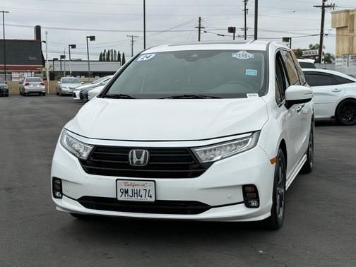 Platinum White Pearl 2024 Honda Odyssey Elite