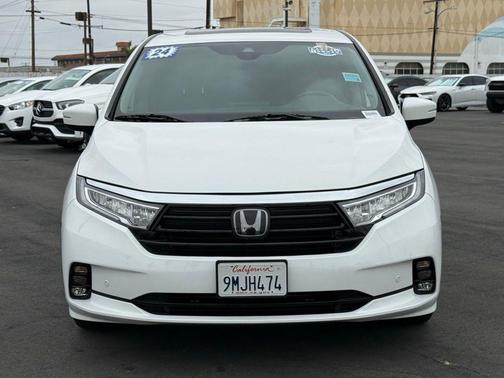Platinum White Pearl 2024 Honda Odyssey Elite