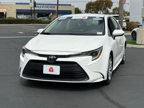Ice Cap 2023 Toyota Corolla LE