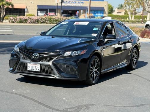 2024 Toyota Camry SE