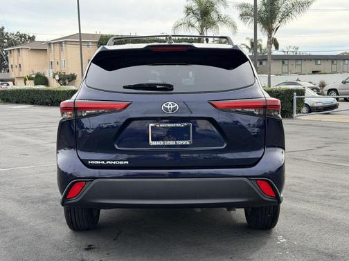 2022 Toyota Highlander L