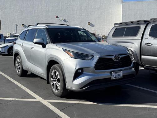 2022 Toyota Highlander XLE