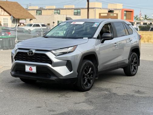 2023 Toyota RAV4 LE