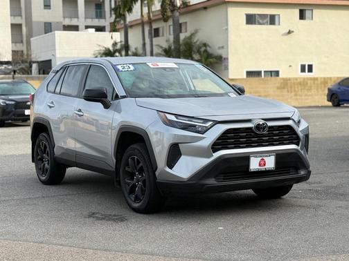 2023 Toyota RAV4 LE