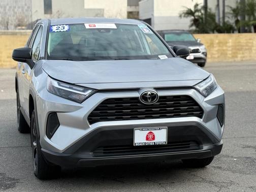 2023 Toyota RAV4 LE