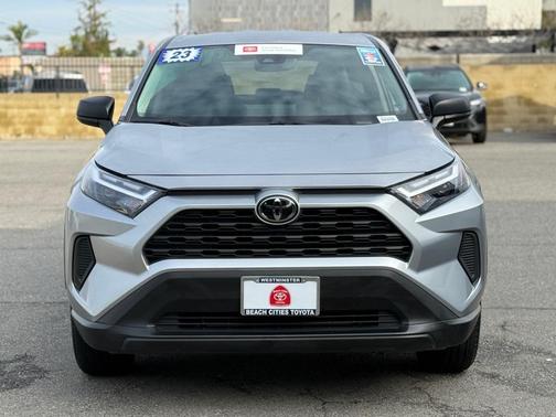 2023 Toyota RAV4 LE