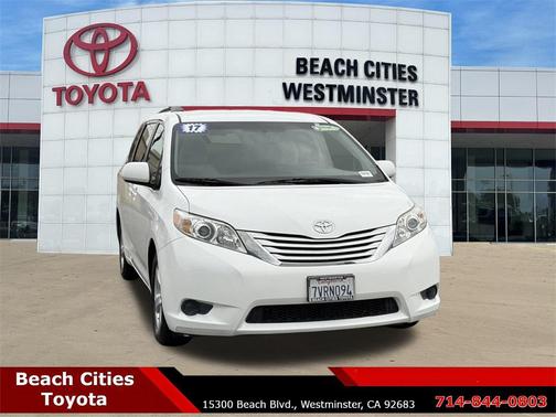2017 Toyota Sienna LE
