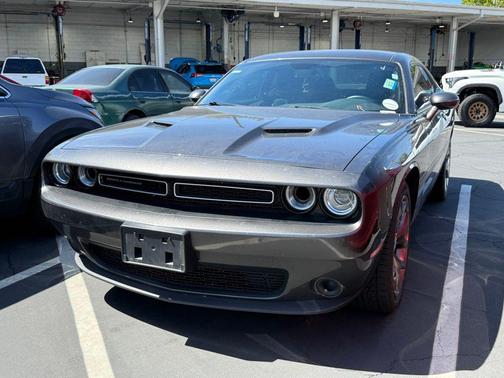Granite Pearlcoat 2017 Dodge Challenger SXT