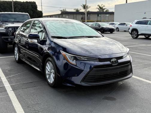 2025 Toyota Corolla LE