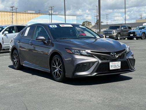 Predawn Gray Mica 2023 Toyota Camry SE