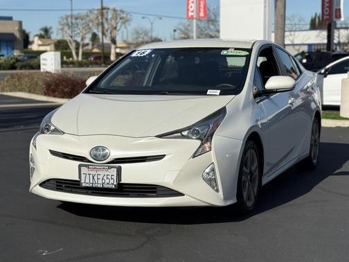 2016 Toyota Prius Four Touring