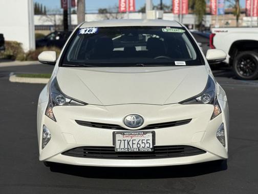 2016 Toyota Prius Four Touring