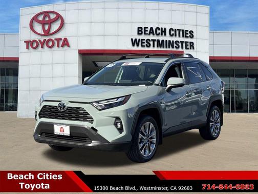 2022 Toyota RAV4 XLE Premium