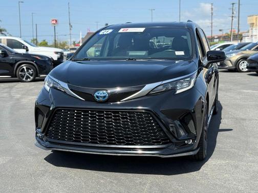 Midnight Black Metallic 2021 Toyota Sienna XSE 7 Passenger