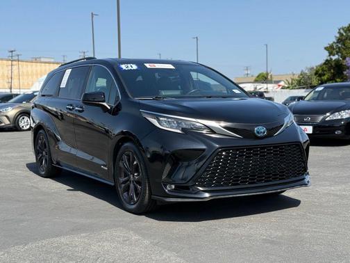 Midnight Black Metallic 2021 Toyota Sienna XSE 7 Passenger