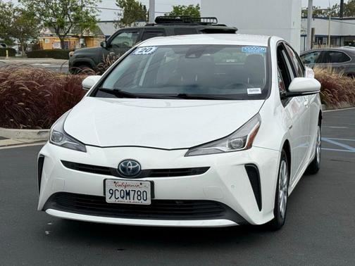 Super White 2020 Toyota Prius LE