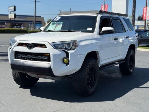 Super White 2017 Toyota 4Runner SR5 Premium