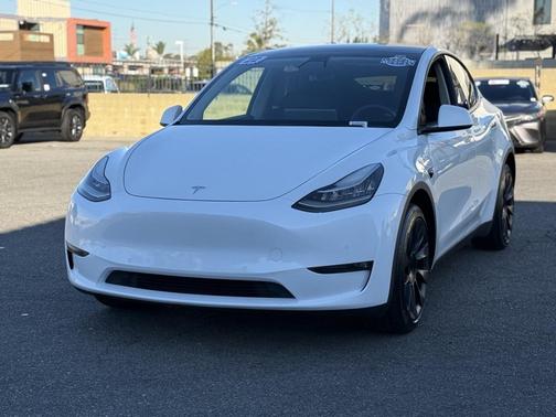 2022 Tesla Model Y Long Range Dual Motor All-Wheel Drive