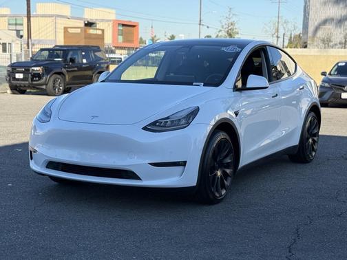 2022 Tesla Model Y Long Range Dual Motor All-Wheel Drive