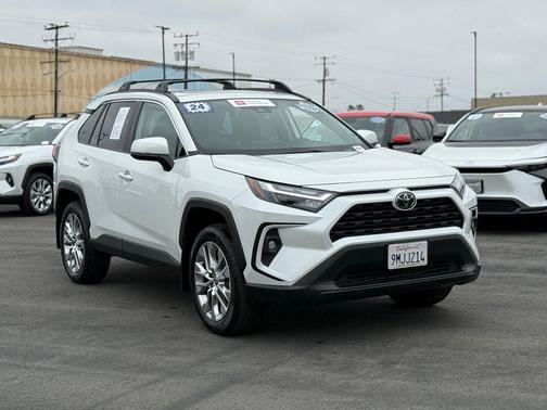 Wind Chill Pearl 2024 Toyota RAV4 XLE Premium