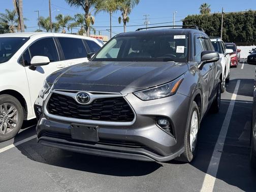 2022 Toyota Highlander LE