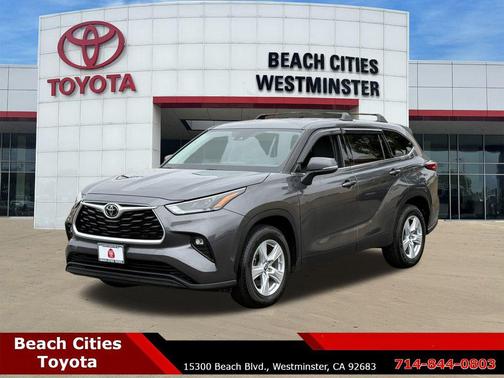 2022 Toyota Highlander LE