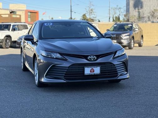 2022 Toyota Camry LE