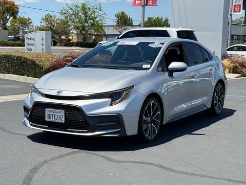 Classic Silver Metallic 2020 Toyota Corolla SE