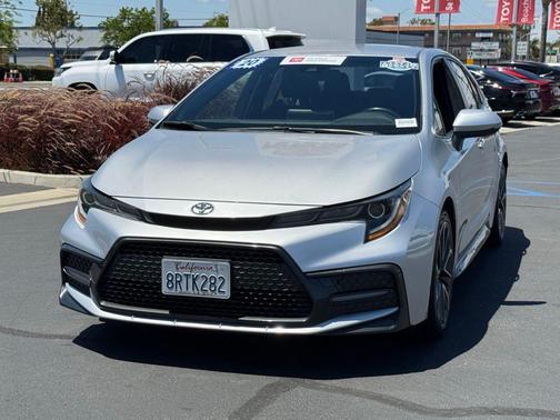 Classic Silver Metallic 2020 Toyota Corolla SE