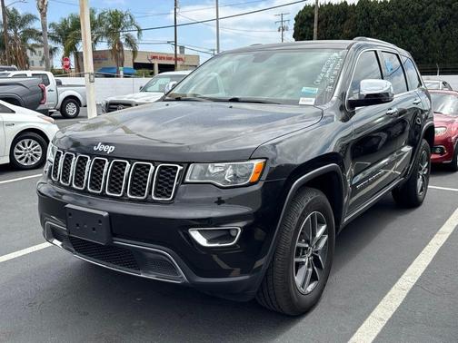 Diamond Black Crystal Pearlcoat 2018 Jeep Grand Cherokee Limited