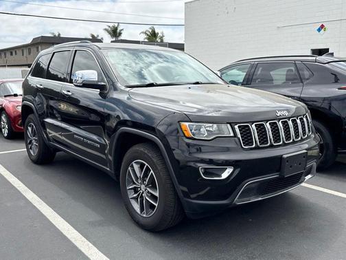 Diamond Black Crystal Pearlcoat 2018 Jeep Grand Cherokee Limited