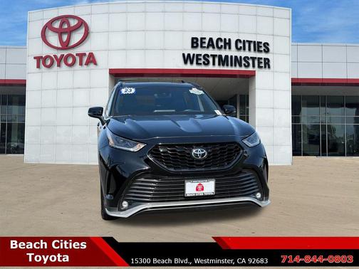 Midnight Black Metallic 2023 Toyota Highlander XSE