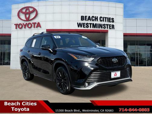 Midnight Black Metallic 2023 Toyota Highlander XSE