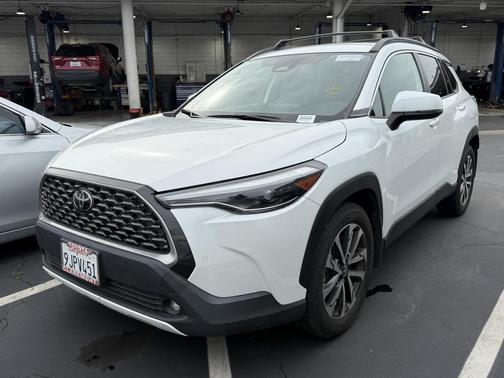 2023 Toyota Corolla Cross XLE