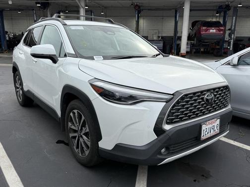 2023 Toyota Corolla Cross XLE