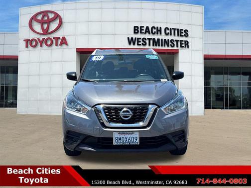 Gun Metallic 2019 Nissan Kicks S