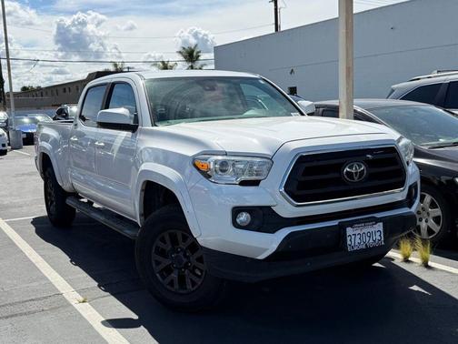 Super White 2020 Toyota Tacoma SR5