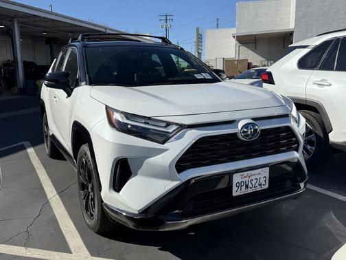 2024 Toyota RAV4 Hybrid SE