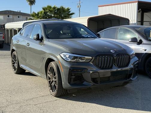 2023 BMW X6 M50i