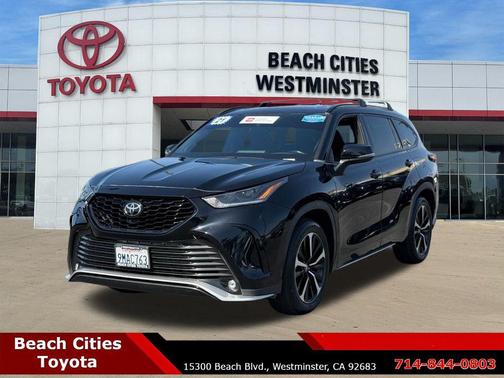 Midnight Black Metallic 2021 Toyota Highlander XSE