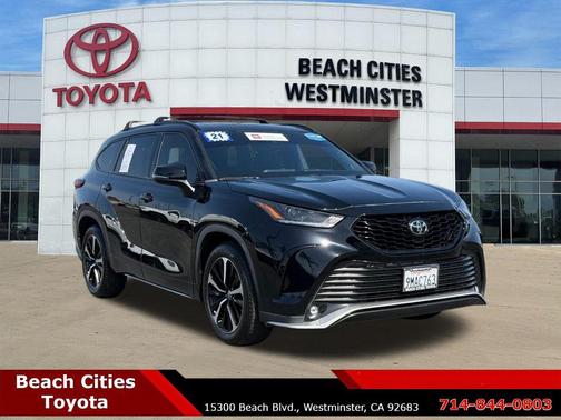 Midnight Black Metallic 2021 Toyota Highlander XSE